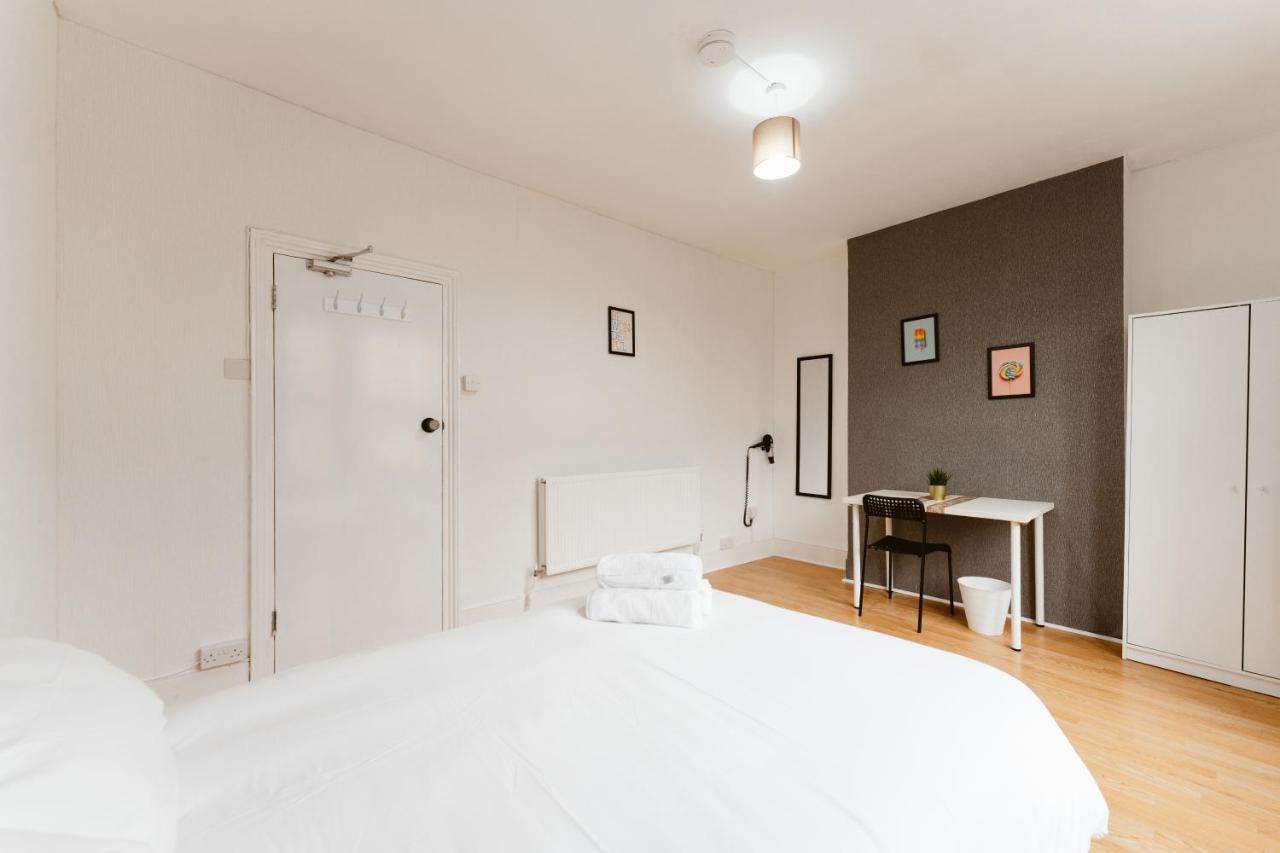Great Rooms In Plaistow 런던 외부 사진