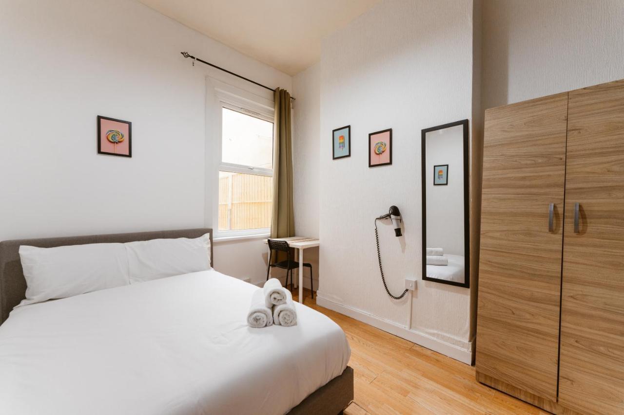 Great Rooms In Plaistow 런던 외부 사진