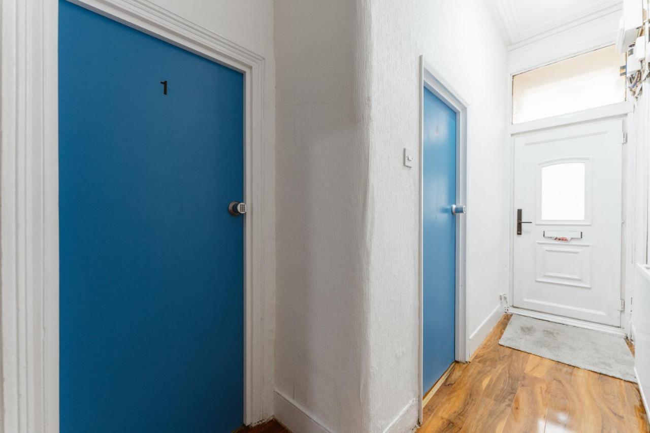 Great Rooms In Plaistow 런던 외부 사진