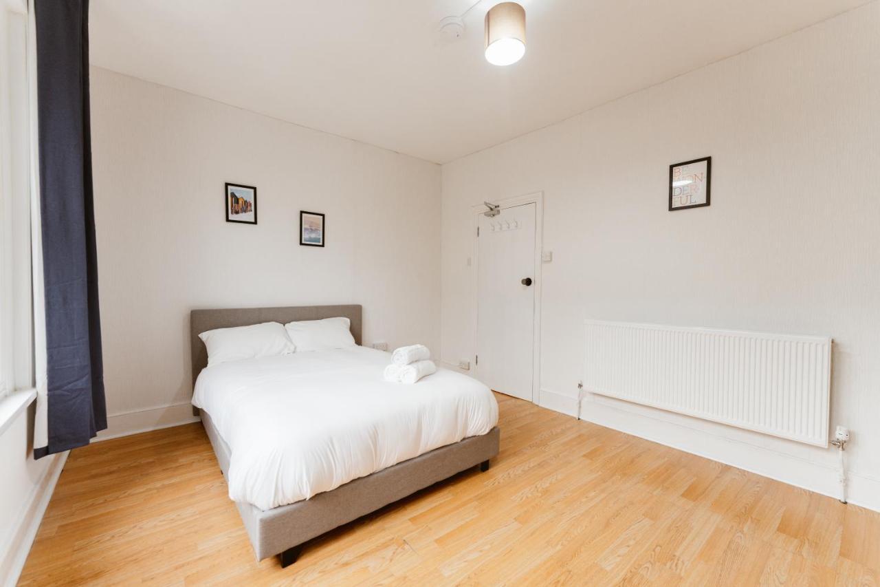 Great Rooms In Plaistow 런던 외부 사진