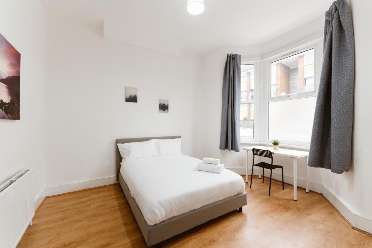 Great Rooms In Plaistow 런던 외부 사진