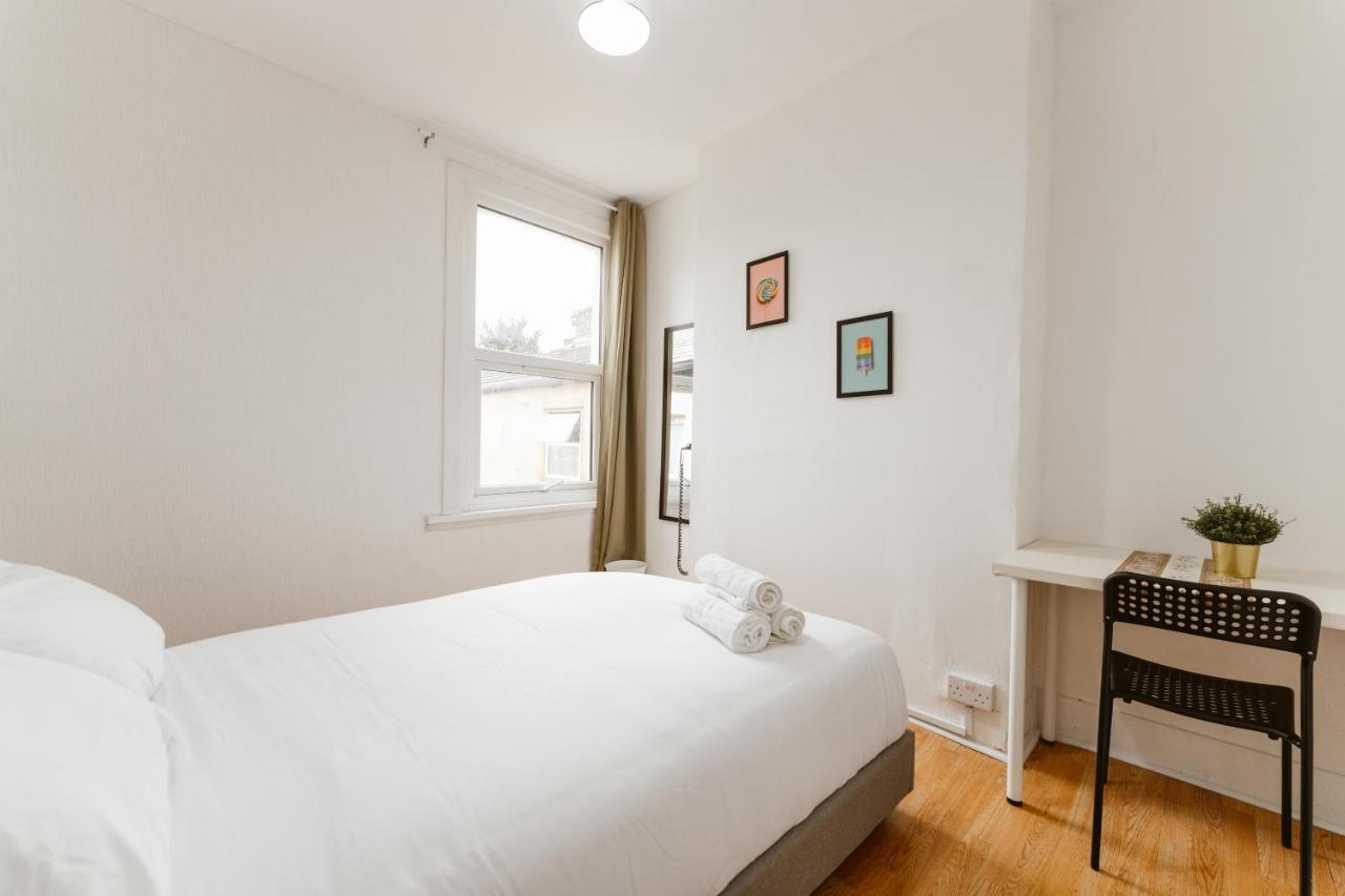 Great Rooms In Plaistow 런던 외부 사진