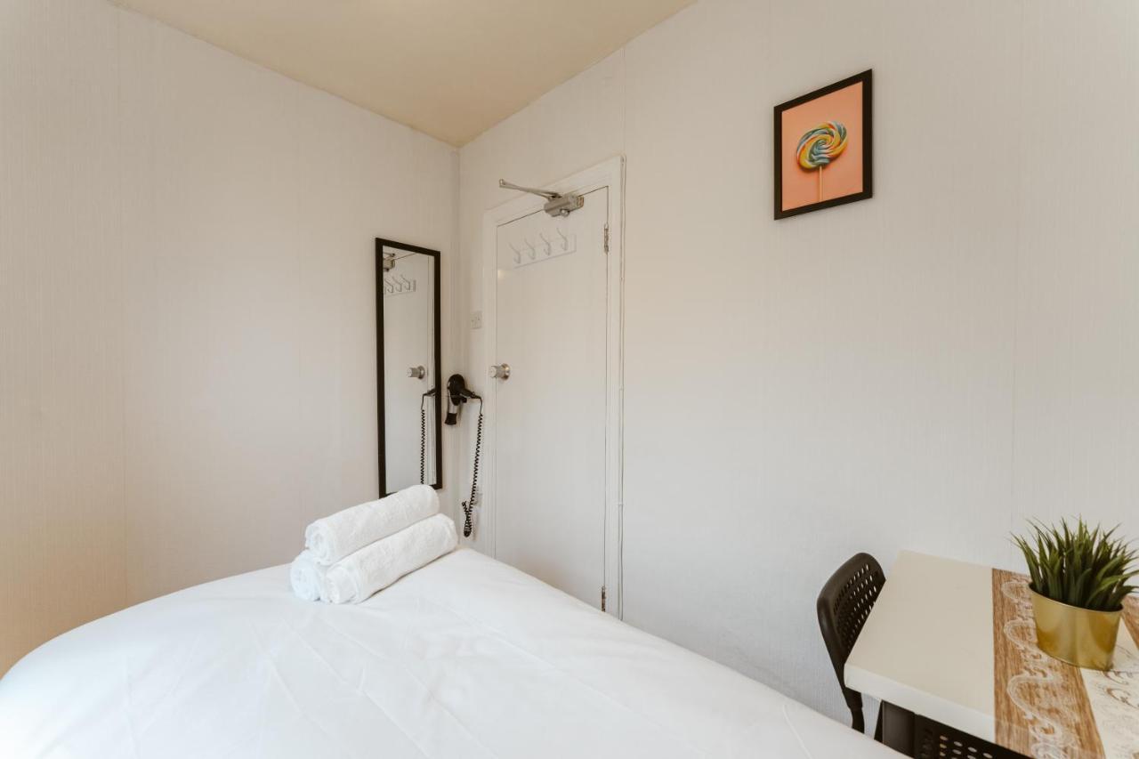 Great Rooms In Plaistow 런던 외부 사진